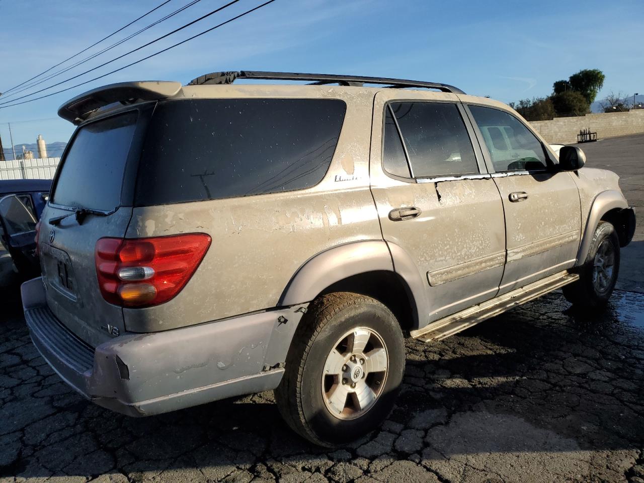 2001 Toyota Sequoia VIN 5TDZT38A71S034111 Copart auction photo, front end / rear end damage thumbnail 3