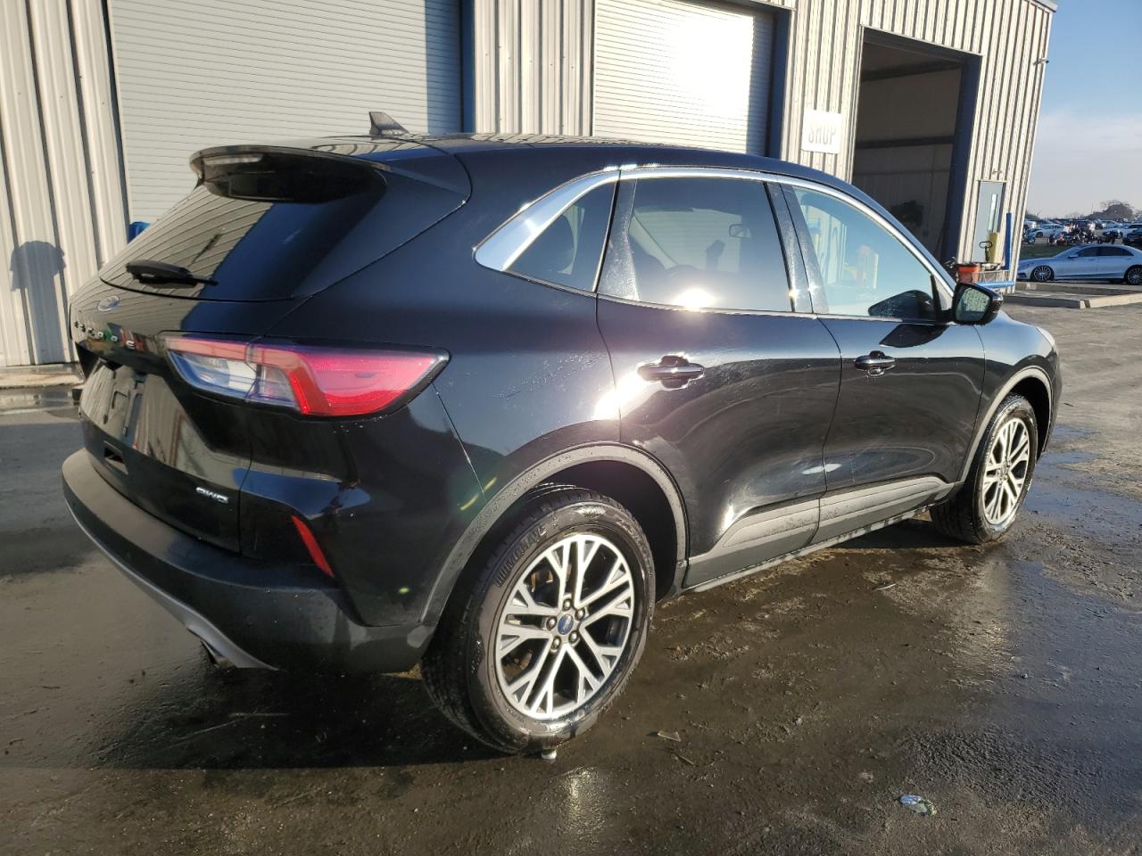 2022 Ford Escape VIN 1FMCU9H6XNUA72737 Copart auction photo, water/flood damage thumbnail 3