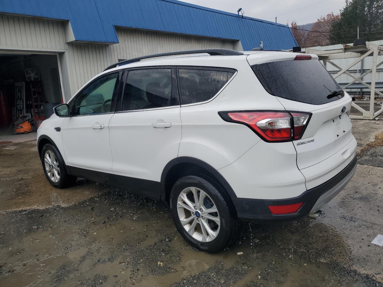 2018 Ford Escape VIN 1FMCU9GD5JUC76971 Copart auction photo, minor dent/scratches damage thumbnail 2
