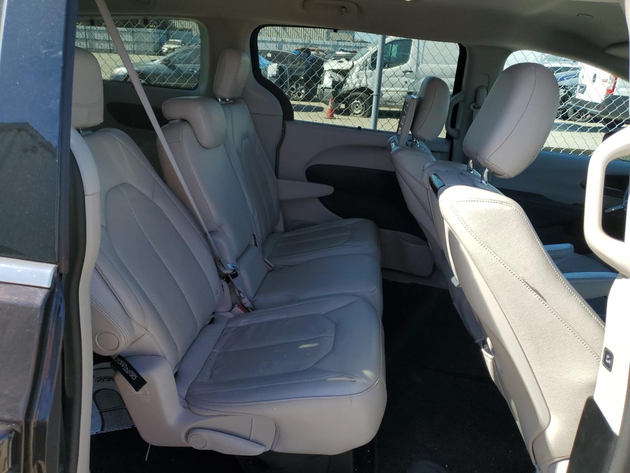 2017 Chrysler Pacifica VIN 2C4RC1EG3HR637914 Copart auction photo, side damage thumbnail 11