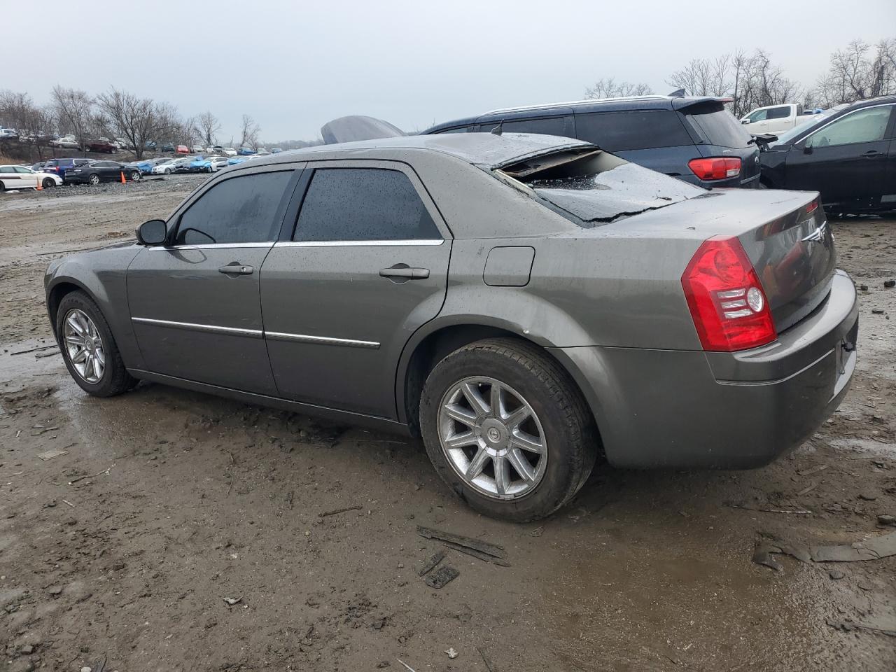 2008 Chrysler 300 VIN 2C3LA43R48H329579 Copart auction photo, rear end damage thumbnail 2