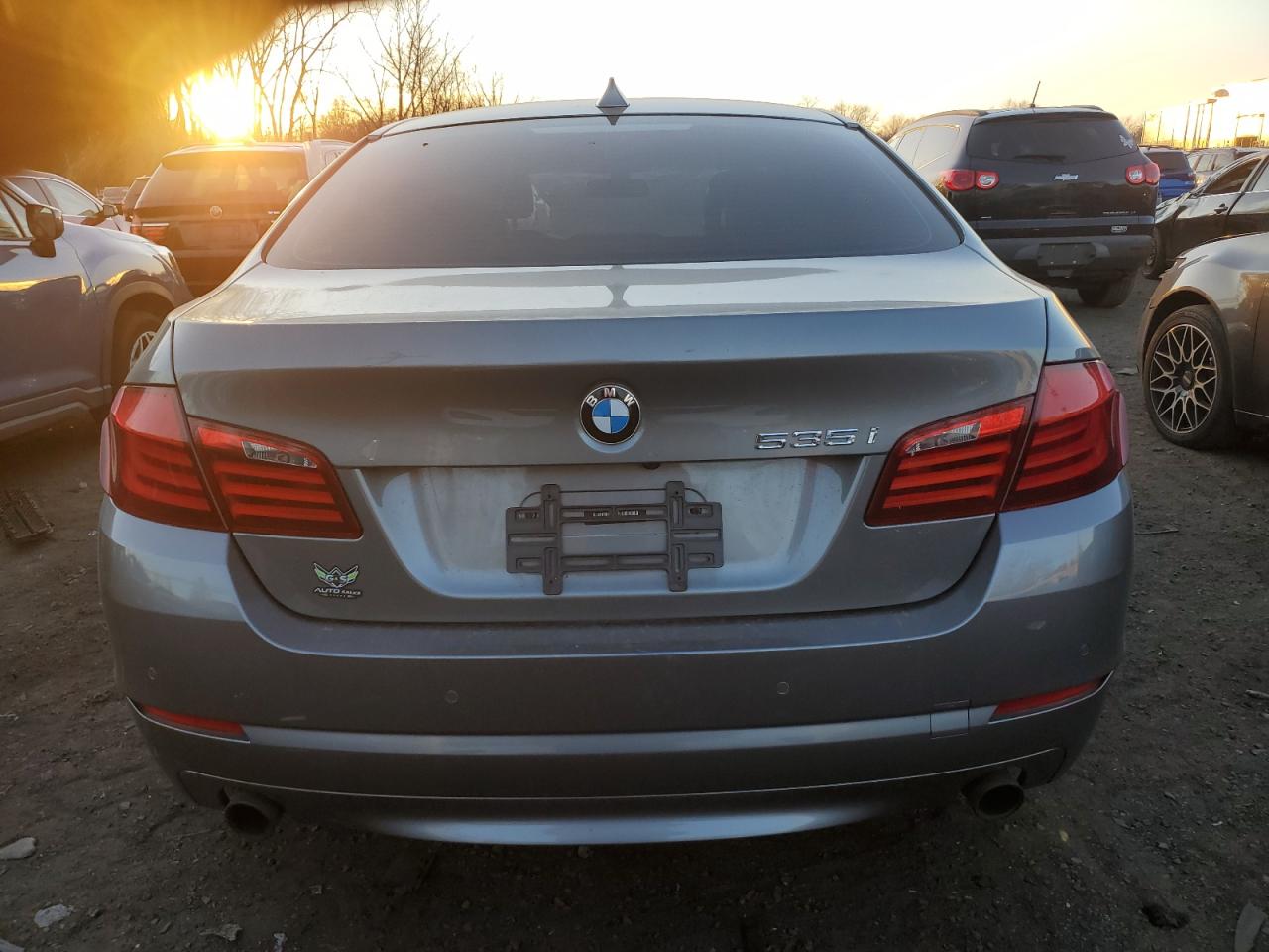 2012 BMW 5er VIN WBAFU7C5XCDU57827 Copart auction photo, front end / minor dent/scratches damage thumbnail 6