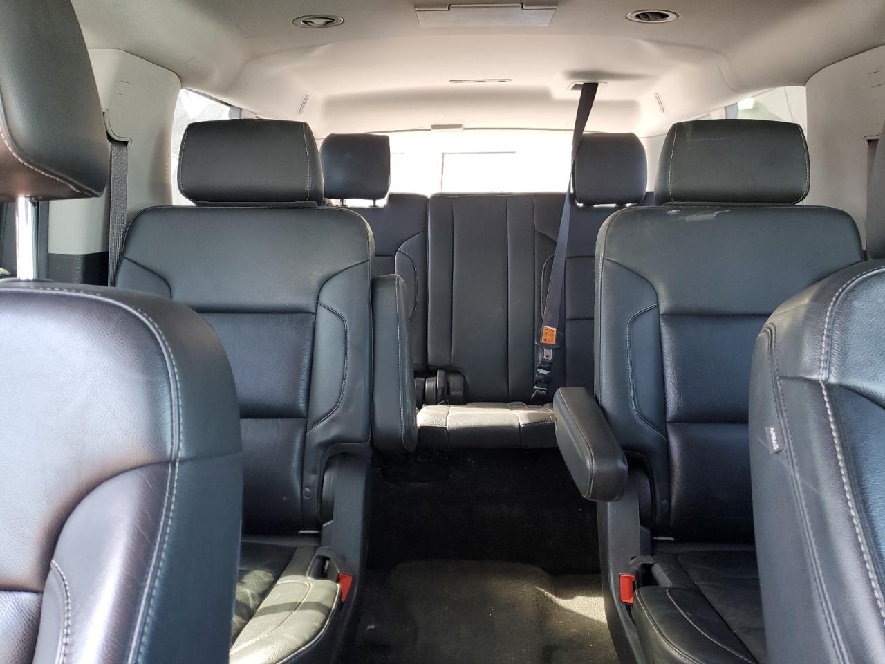 2016 Chevrolet Suburban VIN 1GNSKHKC6GR107544 Copart auction photo, front end / side damage thumbnail 10