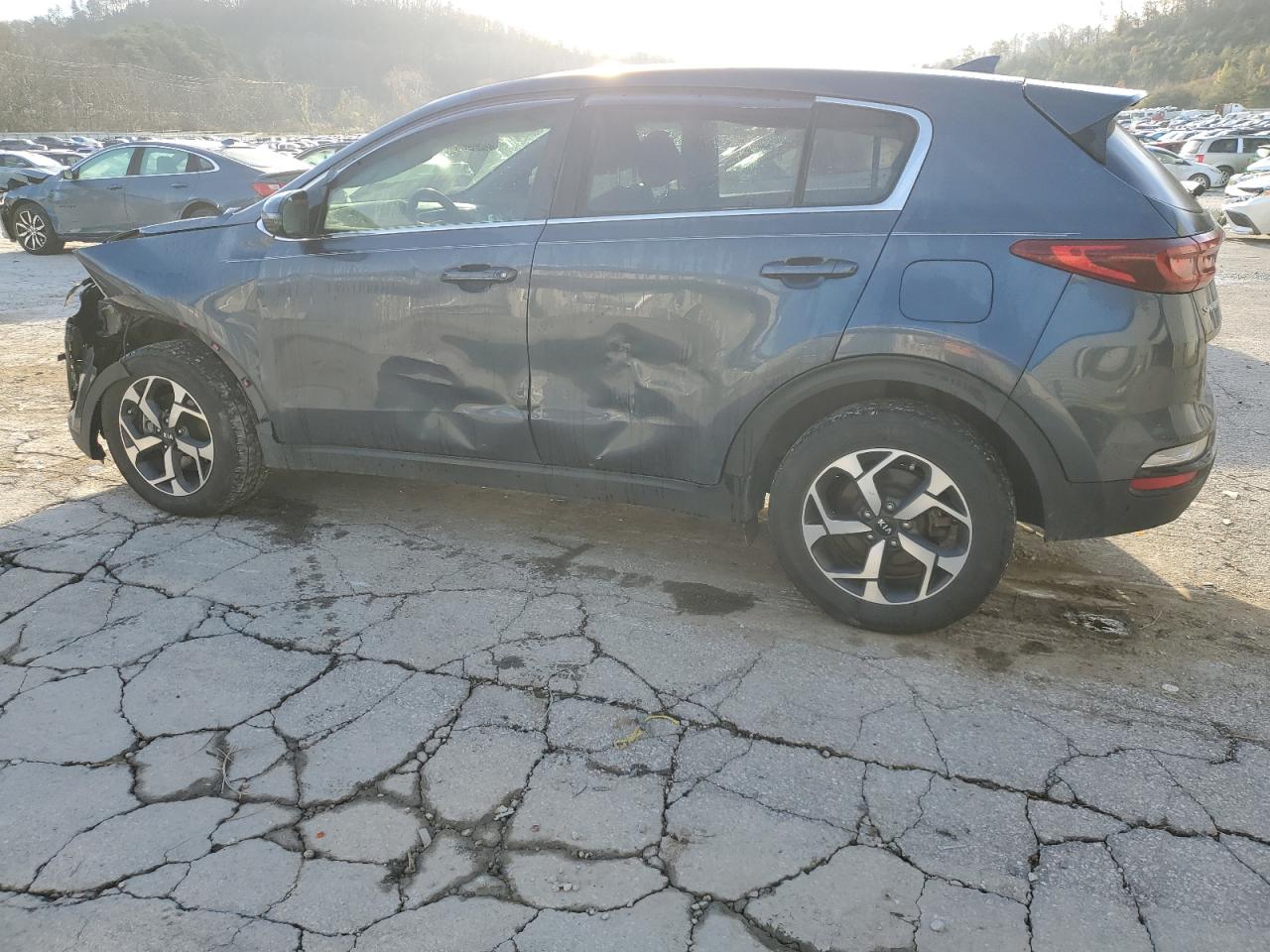 2020 KIA Sportage VIN KNDPM3AC7L7702471 Copart auction photo, front end / side damage thumbnail 2