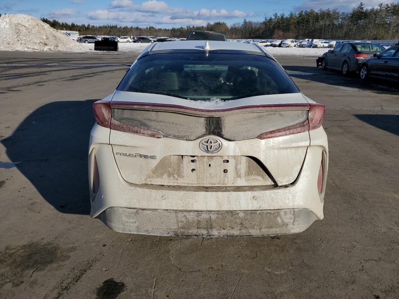 2017 Toyota Prius VIN JTDKARFP8H3054431 Copart auction photo, front end damage thumbnail 6
