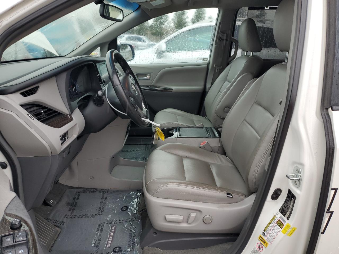2015 Toyota Sienna VIN 5TDYK3DC2FS557484 Copart auction photo, front end damage thumbnail 7