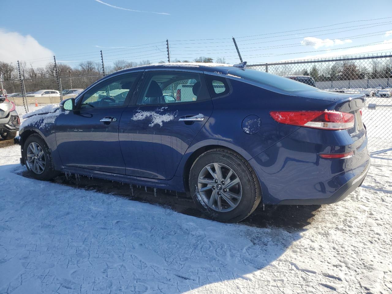 2019 KIA Optima VIN 5XXGT4L35KG312853 Copart auction photo, front end / minor dent/scratches damage thumbnail 2
