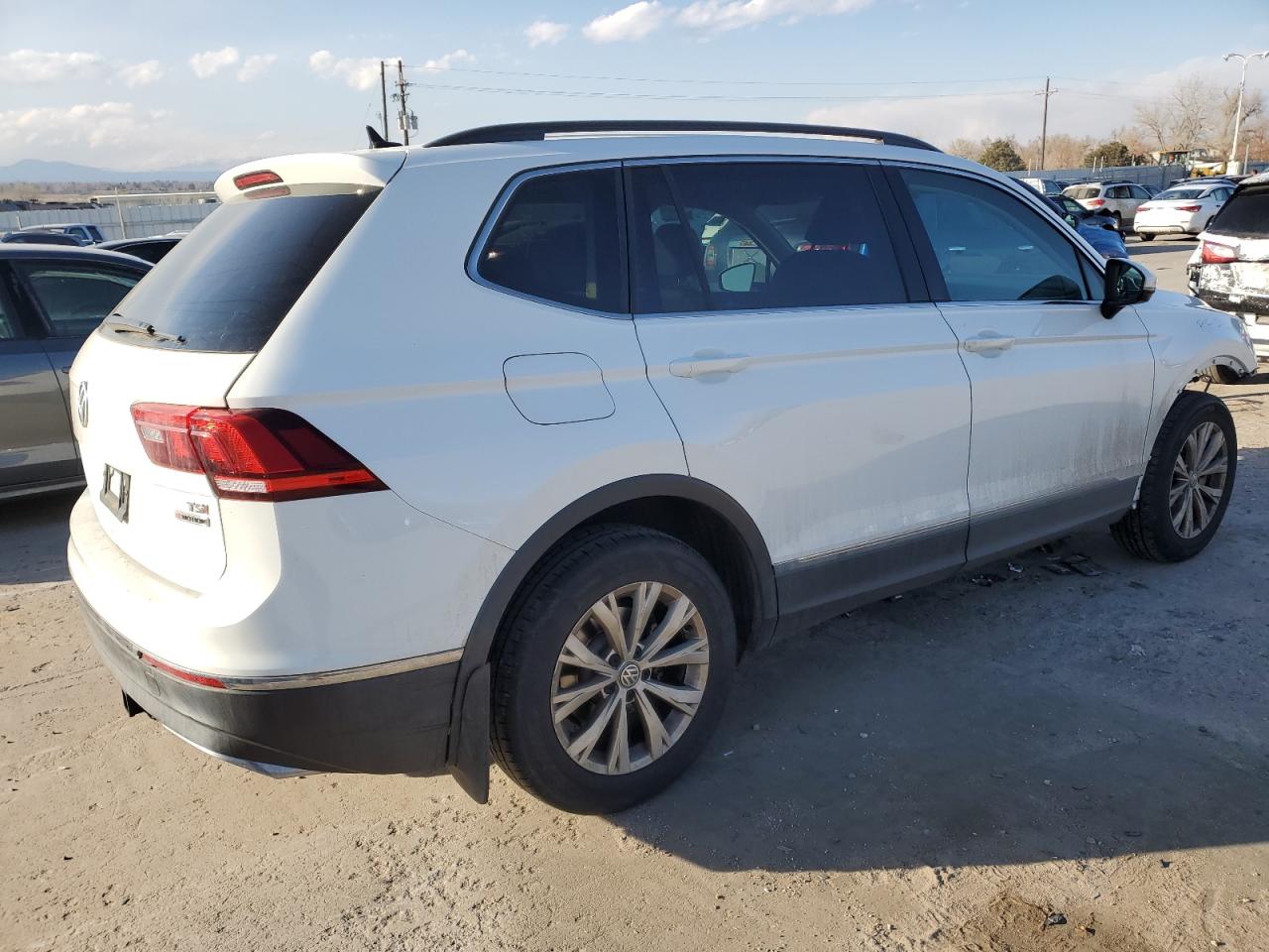 2018 Volkswagen Tiguan VIN 3VV2B7AX3JM135058 Copart auction photo, front end / mechanical damage thumbnail 3