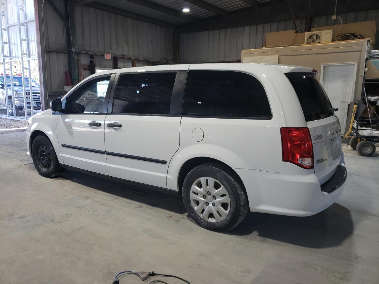 2016 Dodge Caravan VIN 2C4RDGBGXGR250991 Copart auction photo, front end / minor dent/scratches damage thumbnail 2
