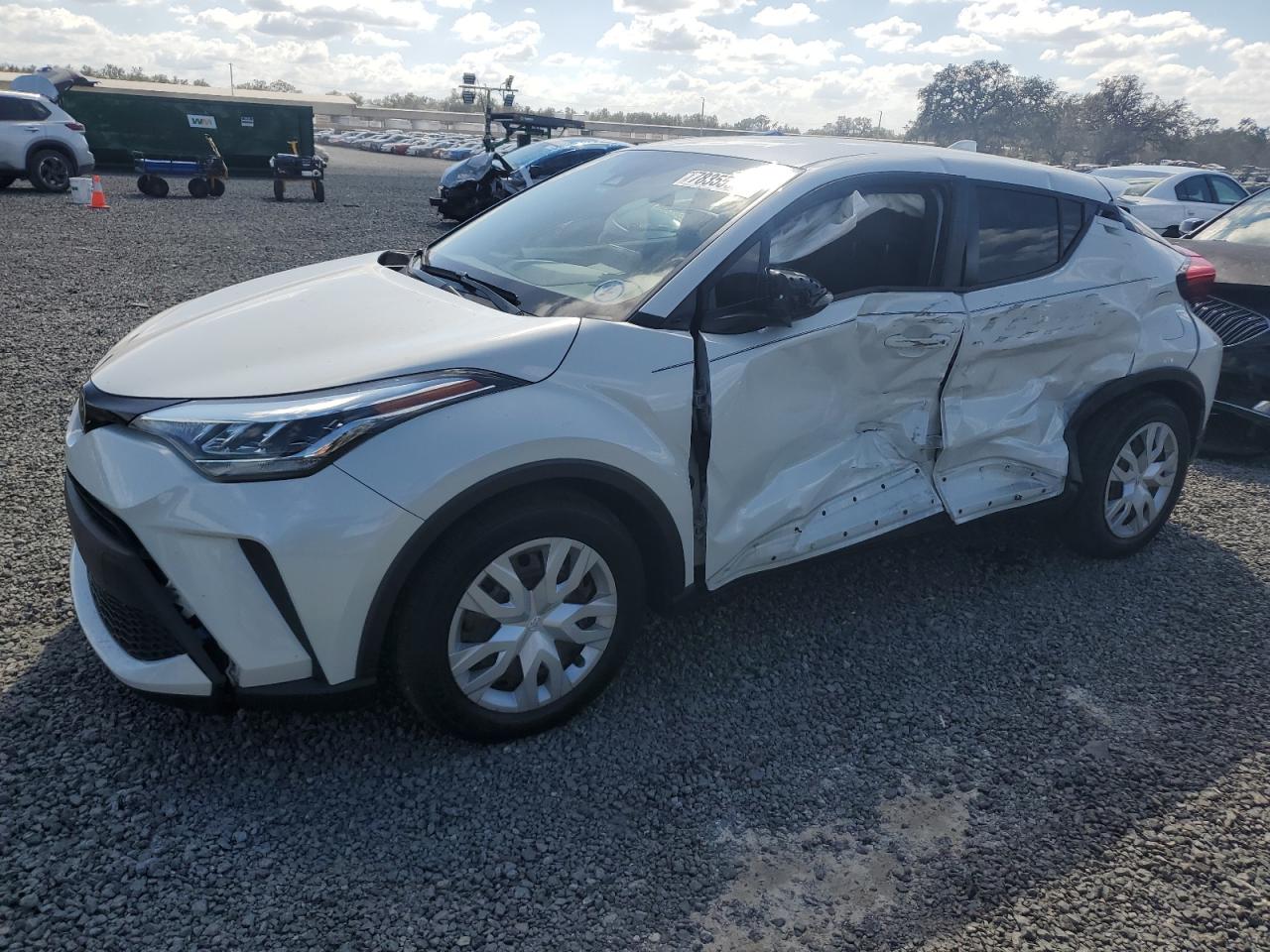 2021 Toyota C-HR VIN NMTKHMBX9MR120674
