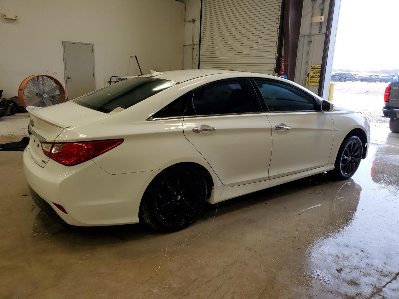 2014 Hyundai Sonata VIN 5NPEC4AC5EH854344 Copart auction photo, stripped / minor dent/scratches damage thumbnail 3