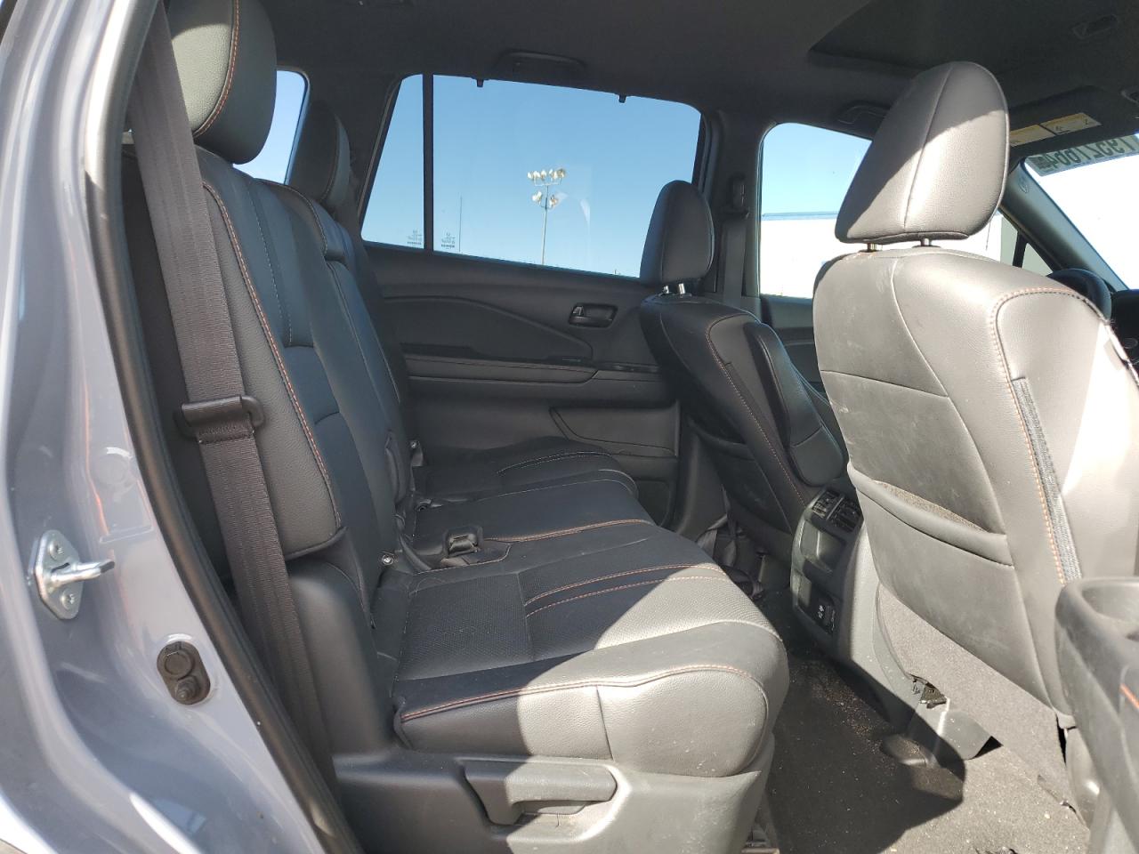 2022 Honda Passport VIN 5FNYF8H6XNB023187 Copart auction photo, front end / rear end damage thumbnail 11