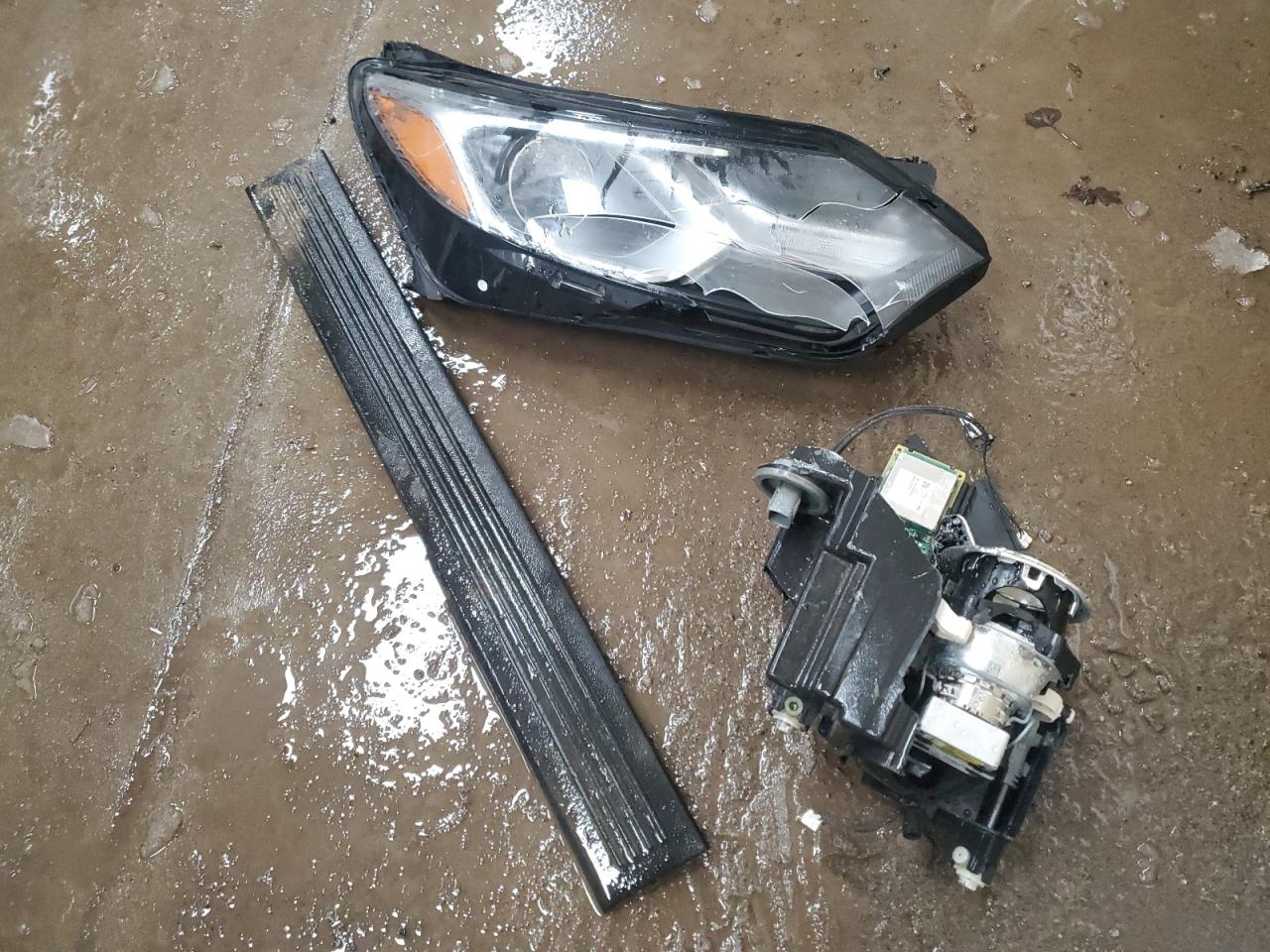 2018 Chevrolet Equinox VIN 2GNAXJEV9J6224829 Copart auction photo, front end / side damage thumbnail 13