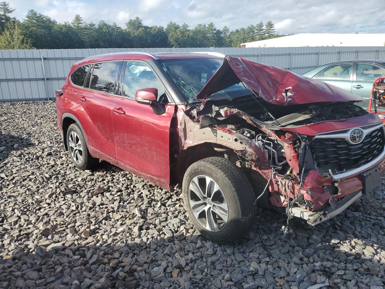 2021 Toyota Highlander VIN 5TDGZRBH5MS541818 Copart auction photo, front end damage thumbnail 4