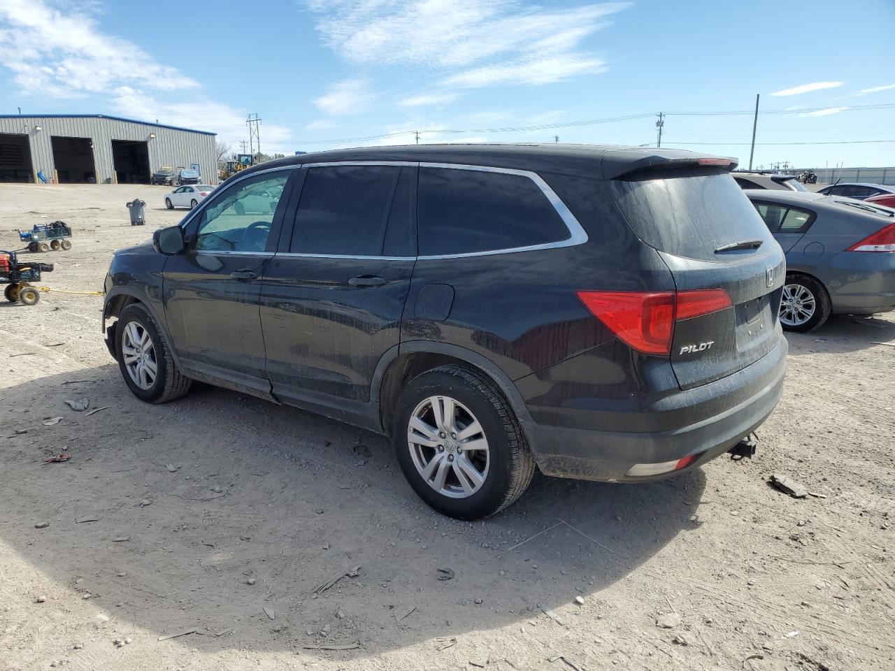 2016 Honda Pilot VIN 5FNYF5H12GB030768 Copart auction photo, front end / hail damage thumbnail 2
