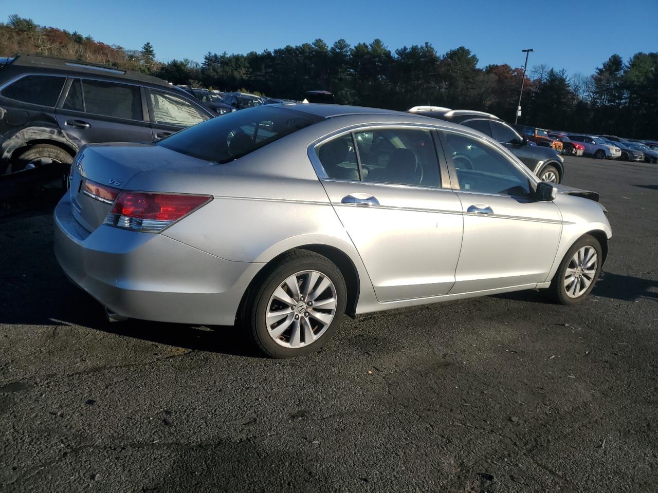 2011 Honda Accord VIN 1HGCP3F83BA002332 Copart auction photo, front end damage thumbnail 3