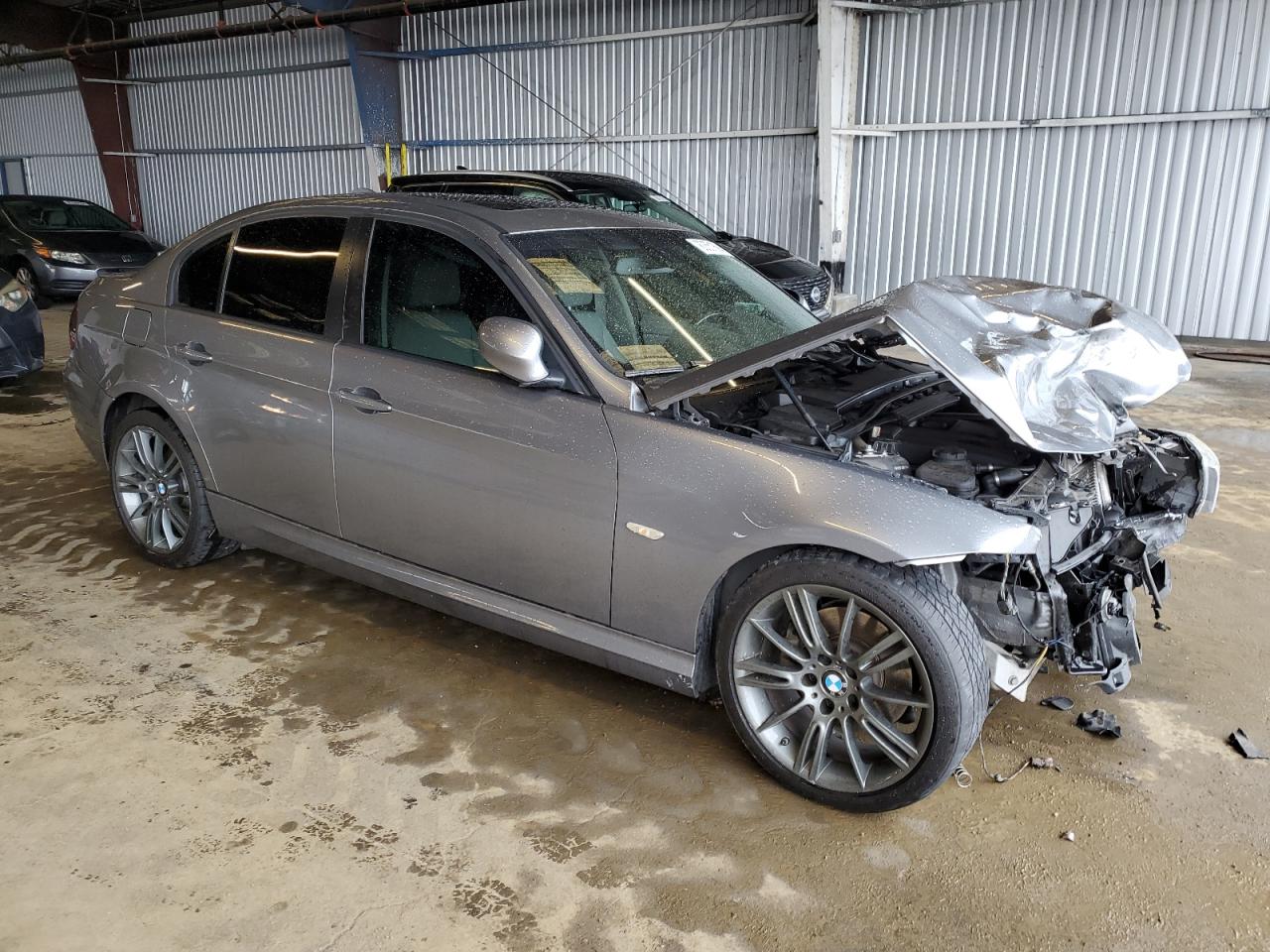 2011 BMW 3er VIN WBAPH5G58BNM82970 Copart auction photo, front end / side damage thumbnail 4