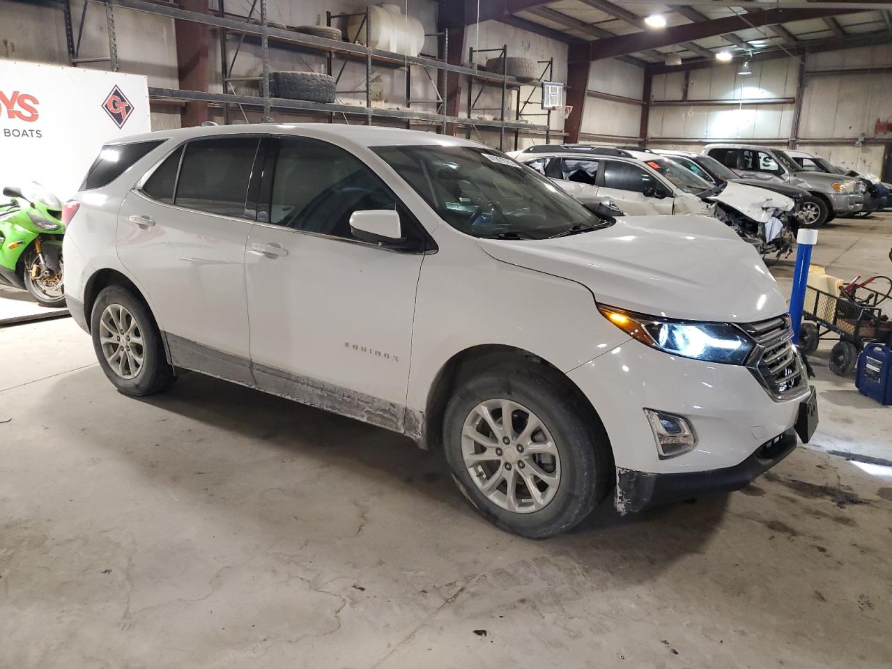 2019 Chevrolet Equinox VIN 2GNAXUEV2K6193894 Copart auction photo, front end / minor dent/scratches damage thumbnail 4