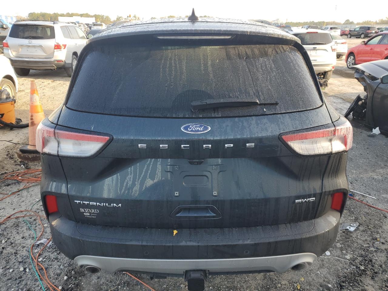 2022 Ford Escape VIN 1FMCU9J92NUB96764 Copart auction photo, front end / side damage thumbnail 6