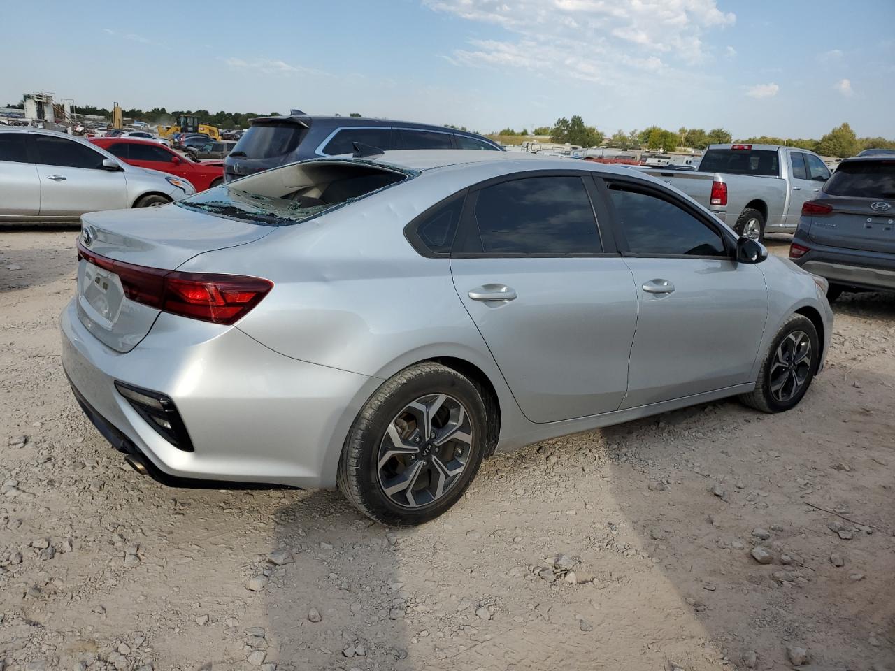 2019 KIA Forte VIN 3KPF24AD0KE024385 Copart auction photo, hail / minor dent/scratches damage thumbnail 3