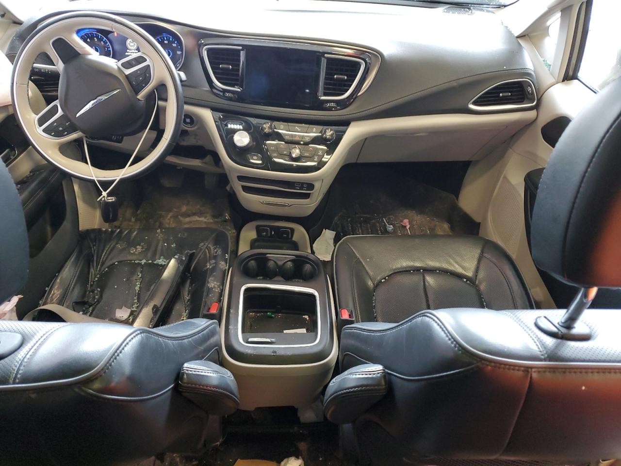 2018 Chrysler Pacifica VIN 2C4RC1GG3JR261587 Copart auction photo, all over damage thumbnail 8