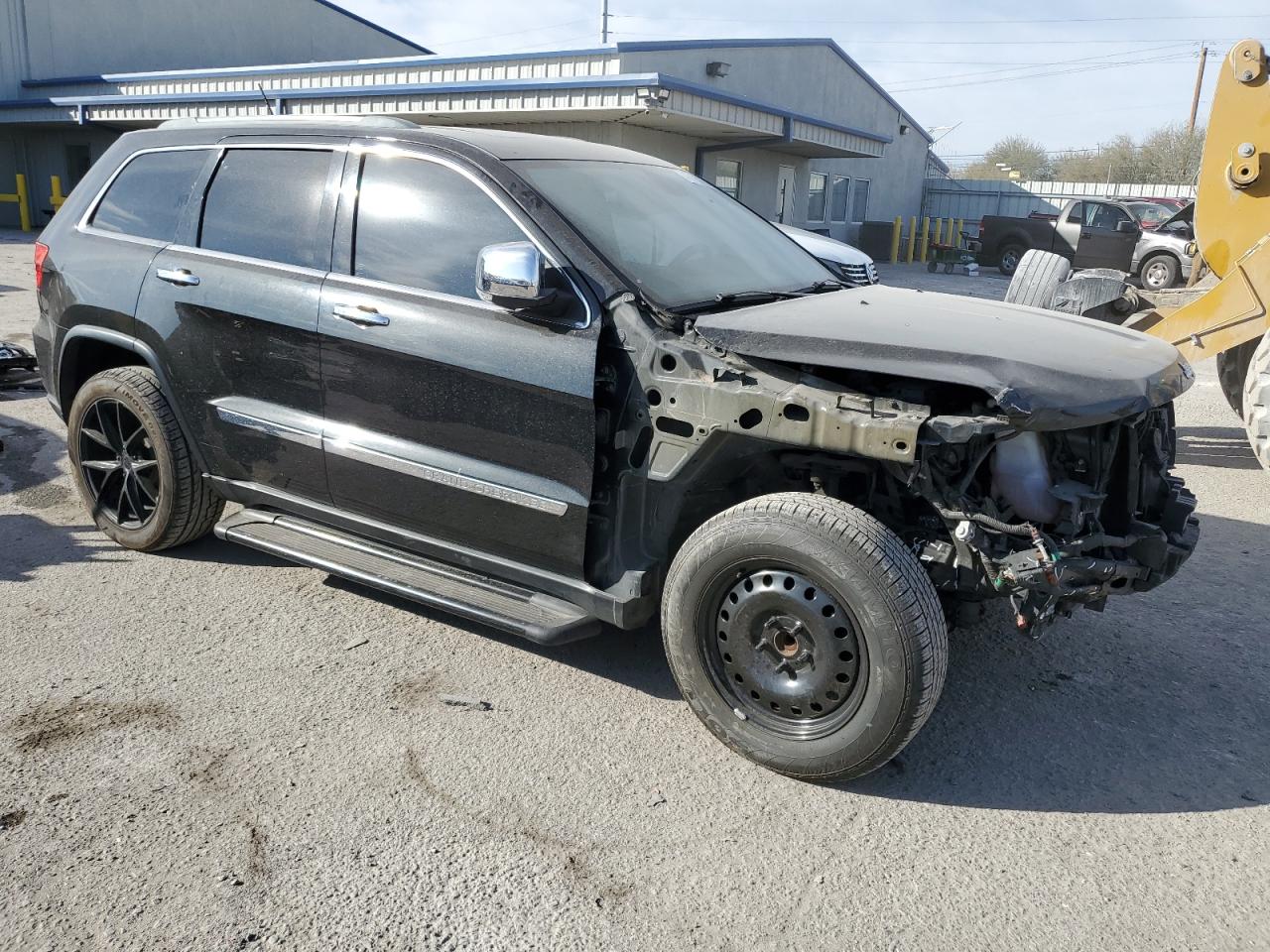 2013 Jeep Grand Cherokee VIN 1C4RJEBT9DC526785 Copart auction photo, front end damage thumbnail 4