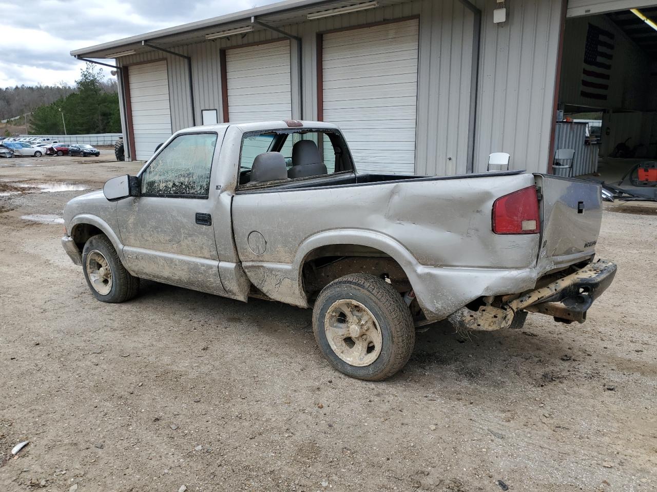 2003 Chevrolet S-10 Pickup VIN 1GCCS14H238102628 Copart auction photo, rear end / side damage thumbnail 2