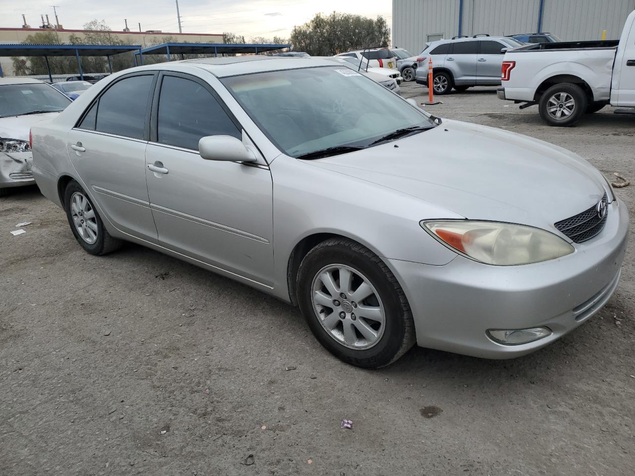 2004 Toyota Camry VIN 4T1BE30K04U867762 Copart auction photo, front end damage thumbnail 4