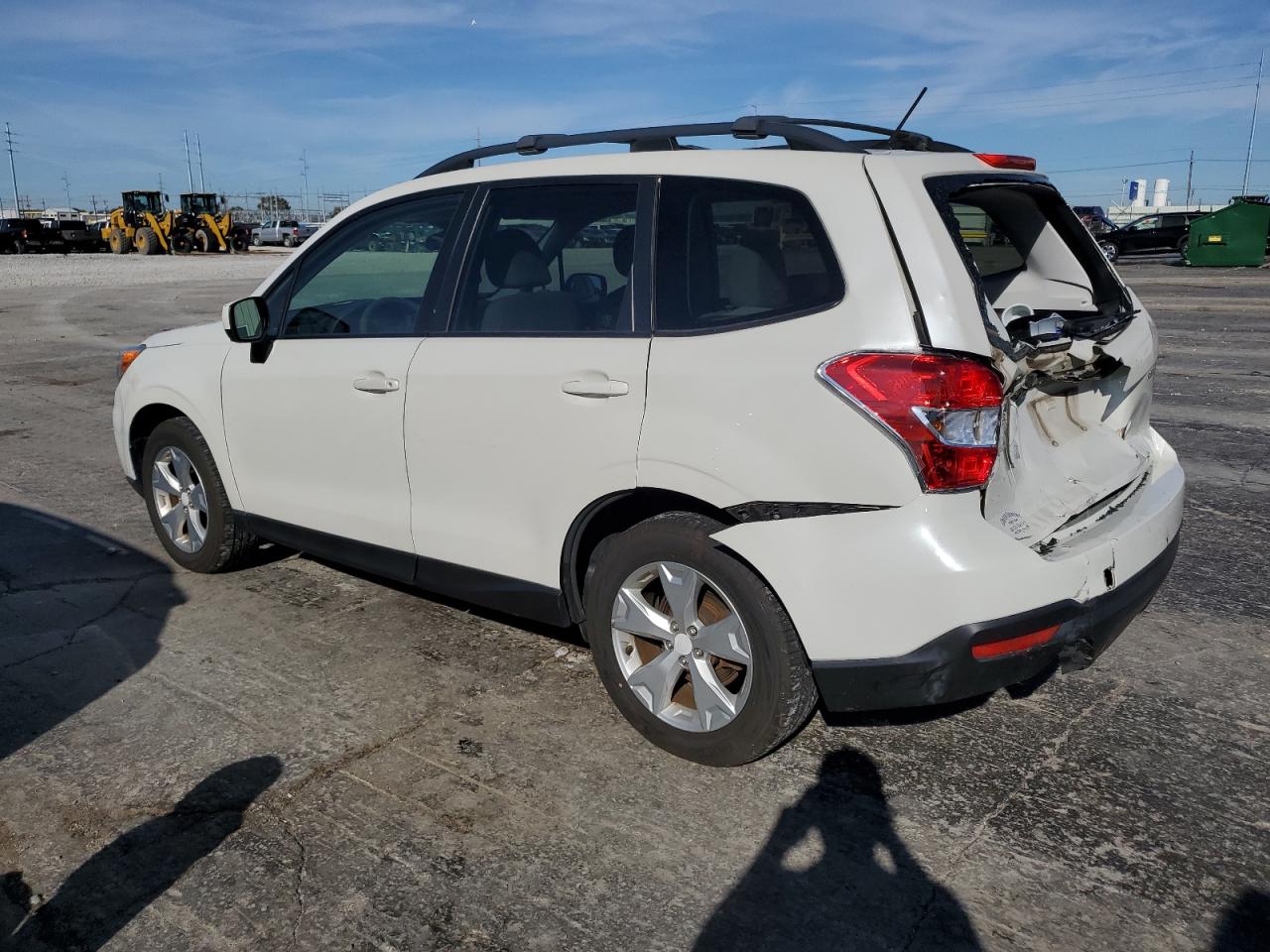 2015 Subaru Forester VIN JF2SJADC7FH806476 Copart auction photo, rear end / minor dent/scratches damage thumbnail 2
