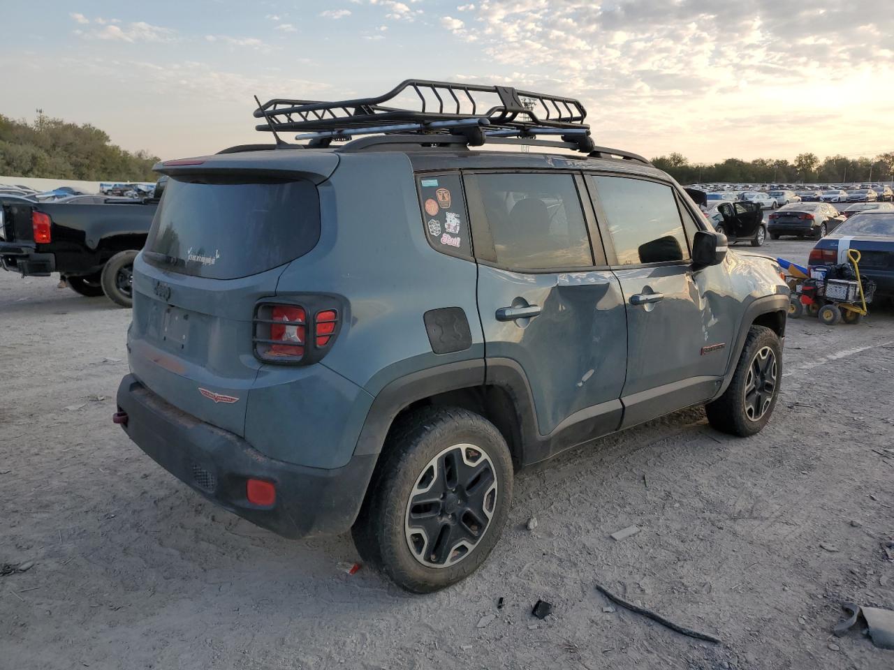 2016 Jeep Renegade VIN ZACCJBCT8GPE20797 Copart auction photo, rollover / mechanical damage thumbnail 3