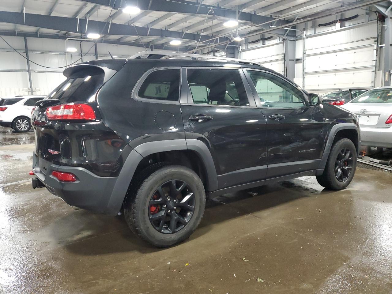 2015 Jeep Cherokee VIN 1C4PJMBS3FW665806 Copart auction photo, front end / side damage thumbnail 3