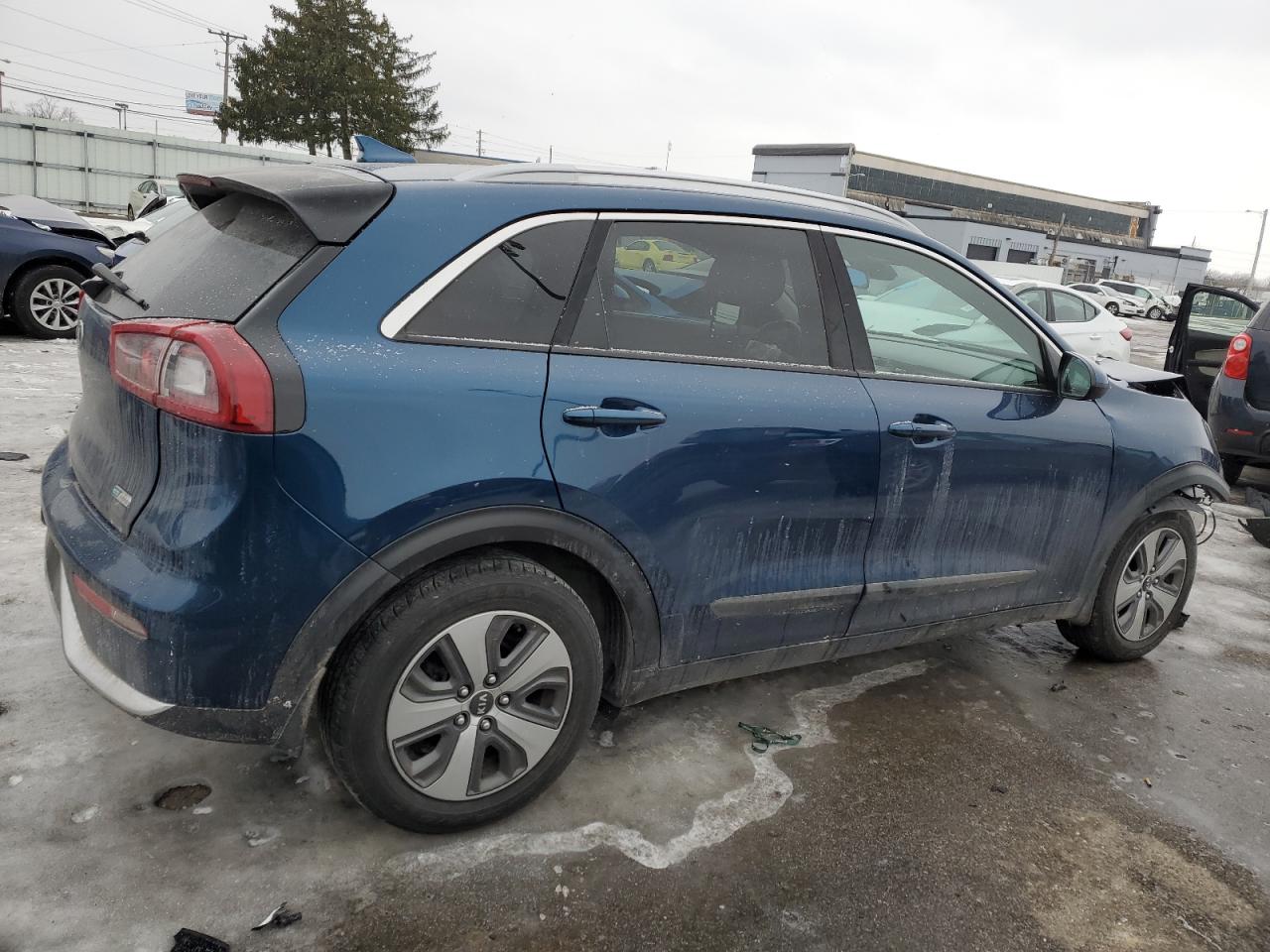 2018 KIA Niro VIN KNDCB3LC5J5146932 Copart auction photo, front end damage thumbnail 3