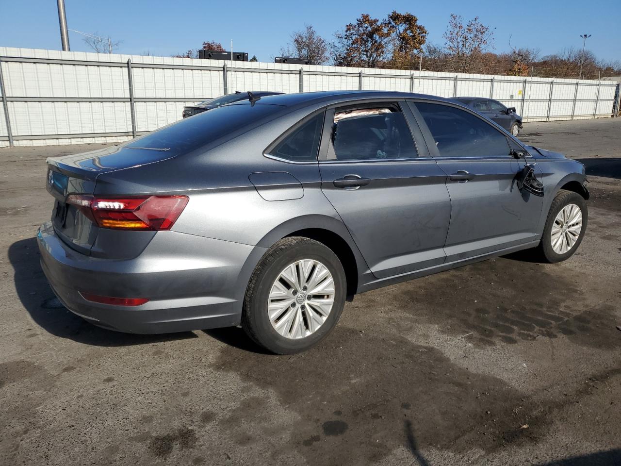 2019 Volkswagen Jetta VIN 3VWCB7BUXKM268244 Copart auction photo, front end damage thumbnail 3