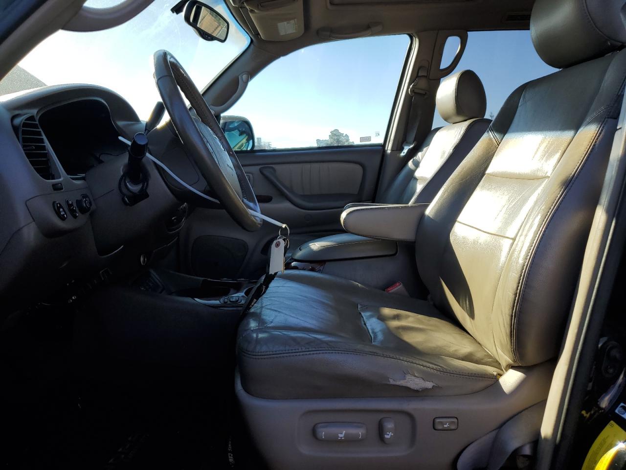 2005 Toyota Sequoia VIN 5TDZT38A75S258873 Copart auction photo, undercarriage / side damage thumbnail 7