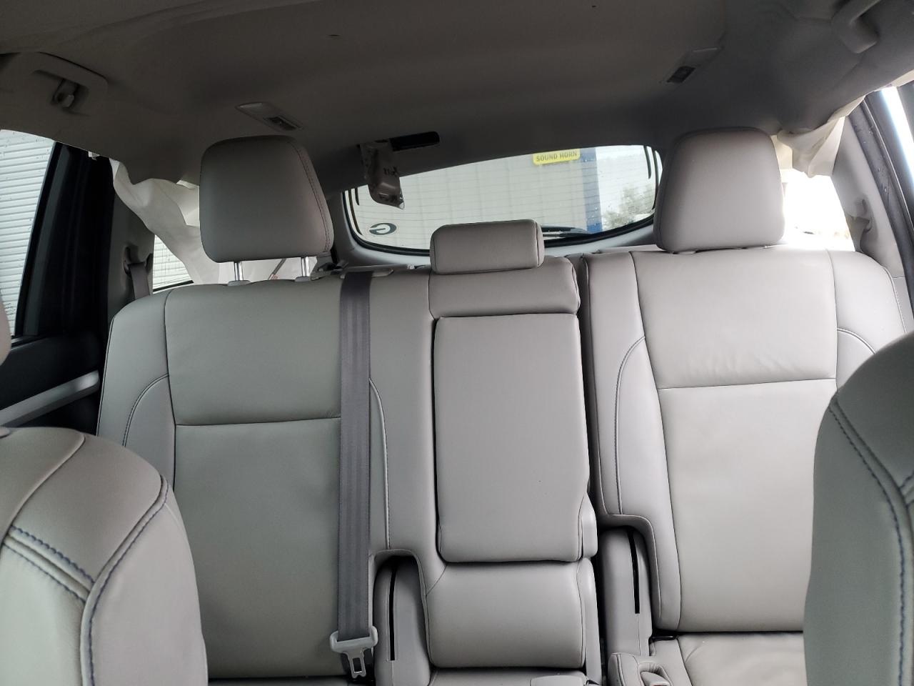 2019 Toyota Highlander VIN 5TDJGRFH8KS066037 Copart auction photo, rollover damage thumbnail 10
