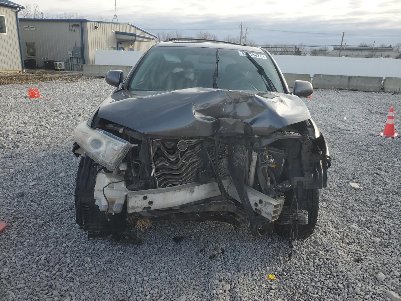 2011 Toyota Highlander VIN 5TDDK3EHXBS047631 Copart auction photo, front end / top/roof damage thumbnail 5