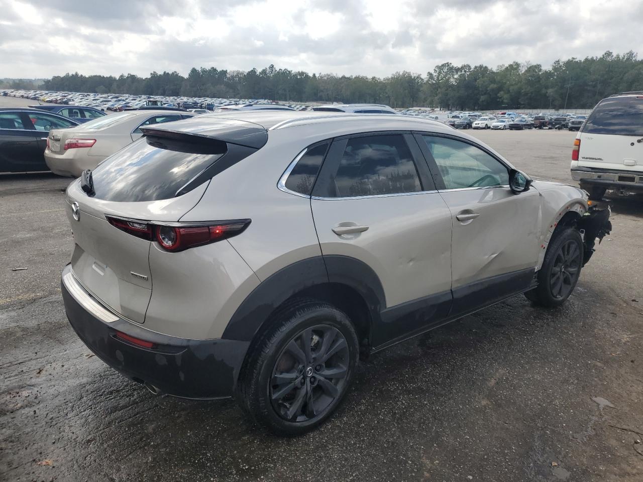 2024 Mazda CX-30 VIN 3MVDMBBM1RM684115 Copart auction photo, side / front end damage thumbnail 3