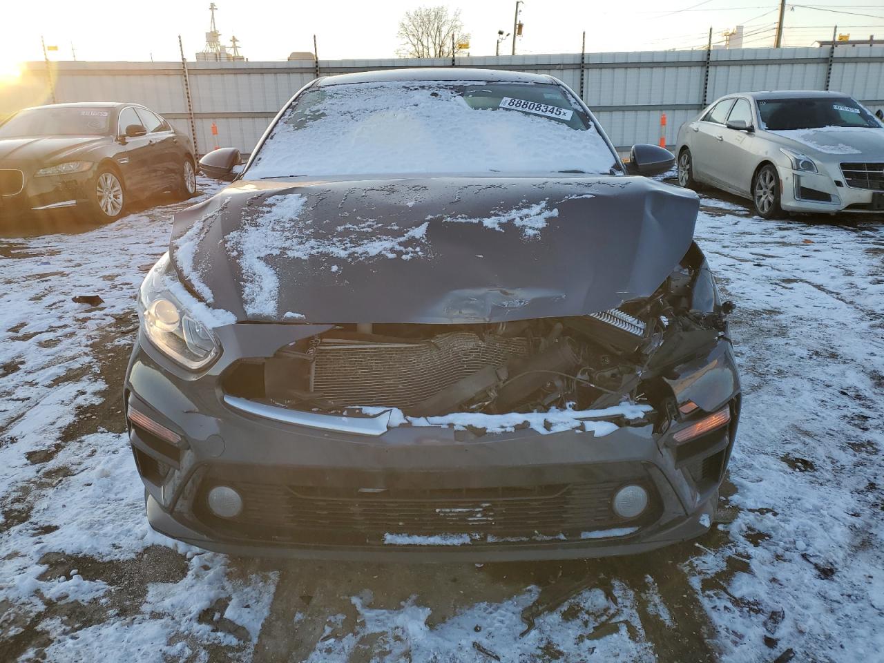 2021 KIA Forte VIN 3KPF24AD0ME334572 Copart auction photo, front end / minor dent/scratches damage thumbnail 5