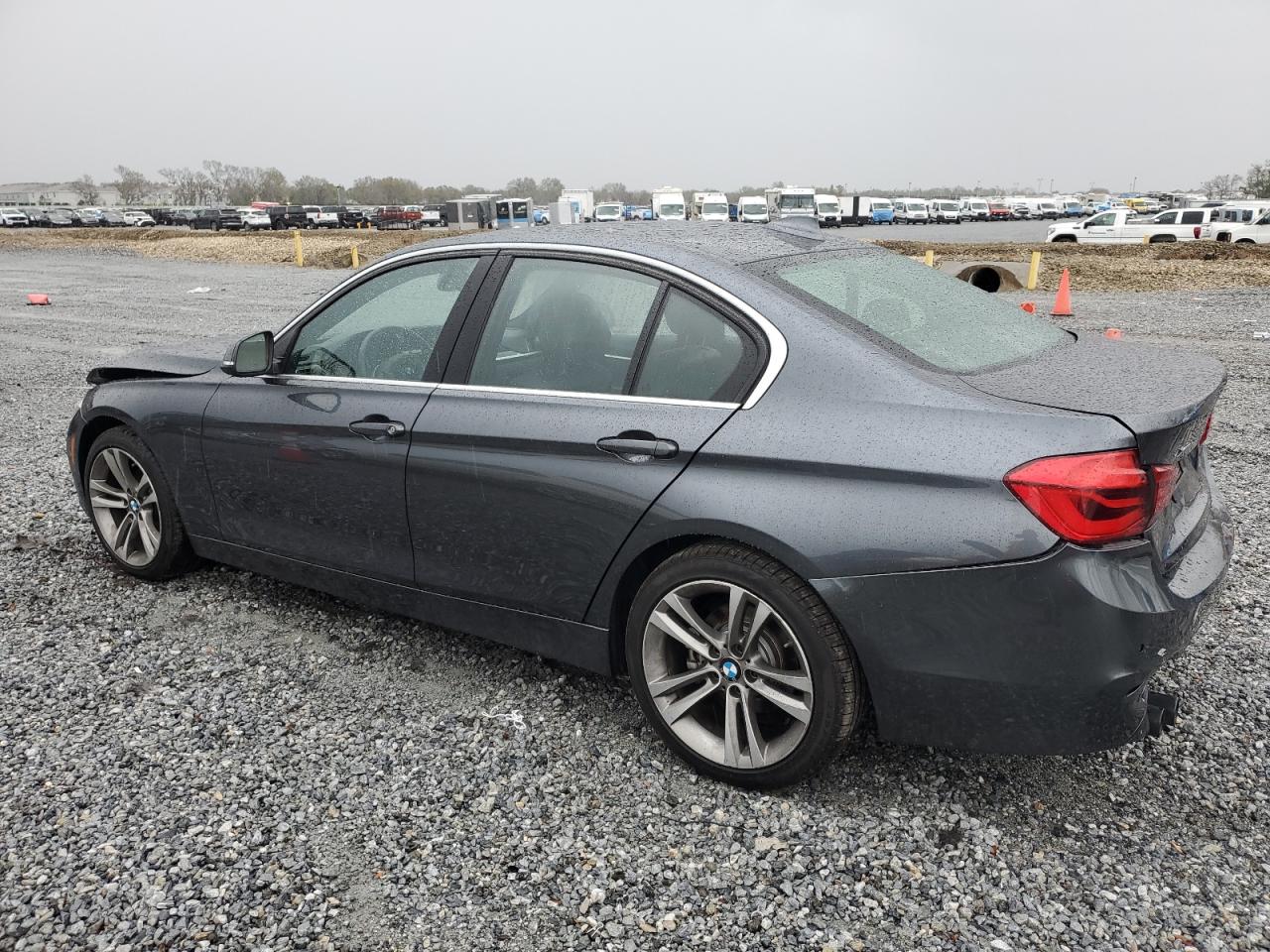 2017 BMW 3er VIN WBA8D9G54HNU58424 Copart auction photo, front end / rear end damage thumbnail 2