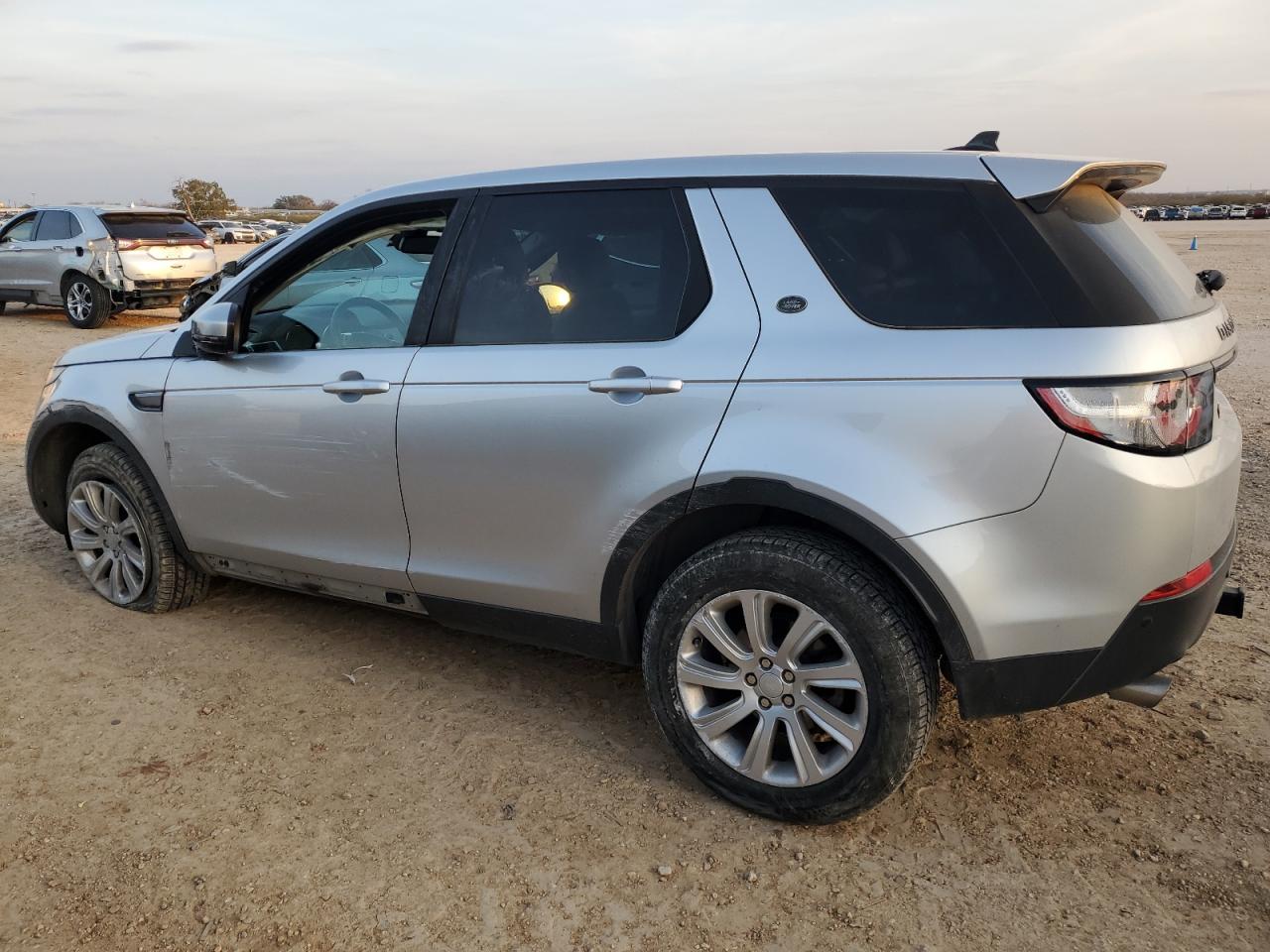 2016 Land Rover Discovery VIN SALCP2BG1GH630273 Copart auction photo, all over / minor dent/scratches damage thumbnail 2