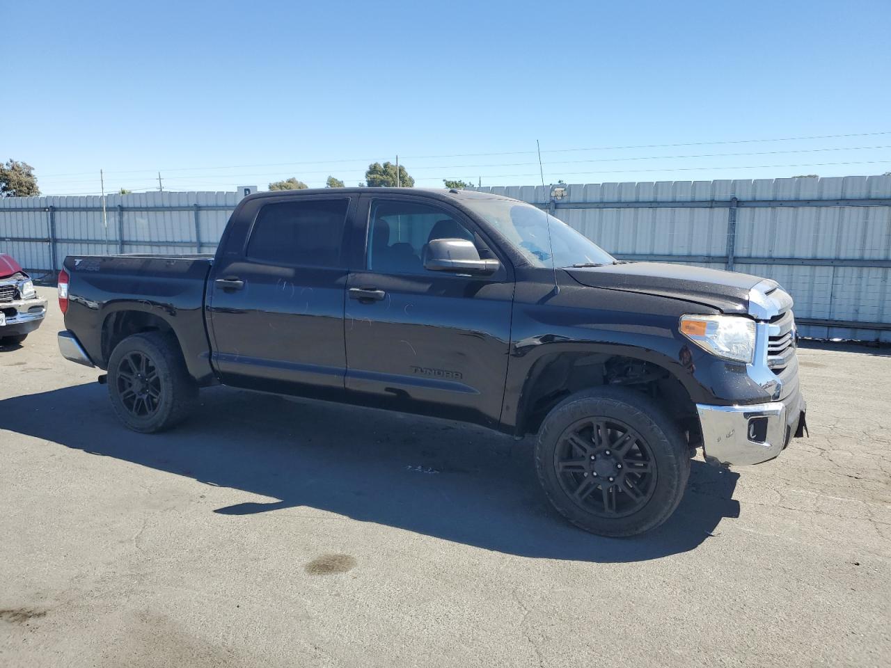 2017 Toyota Tundra VIN 5TFEM5F13HX121163 Copart auction photo, front end damage thumbnail 4