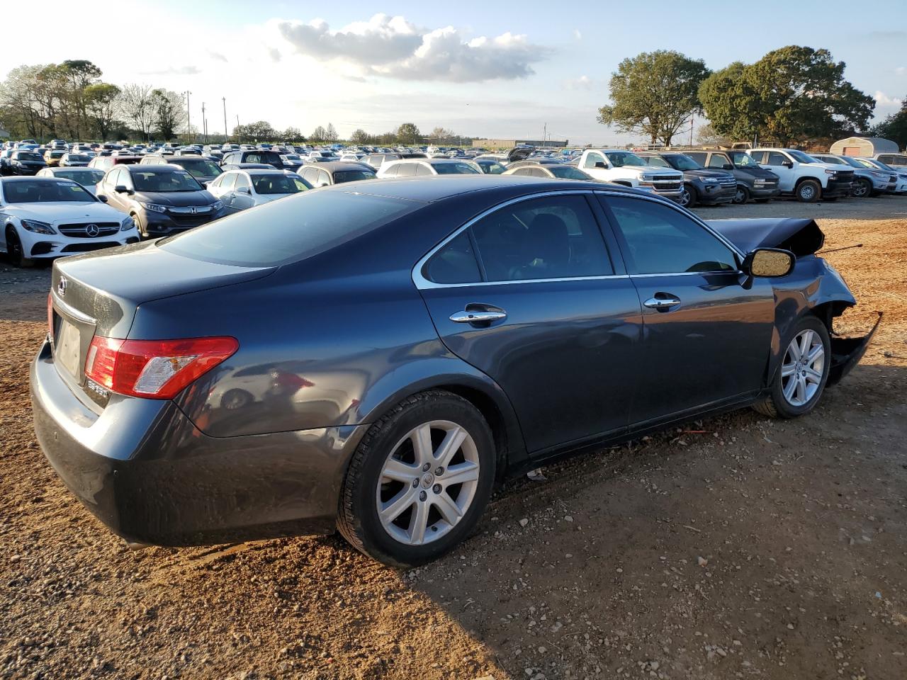 2007 Lexus ES VIN JTHBJ46G272094767 Copart auction photo, front end / side damage thumbnail 3