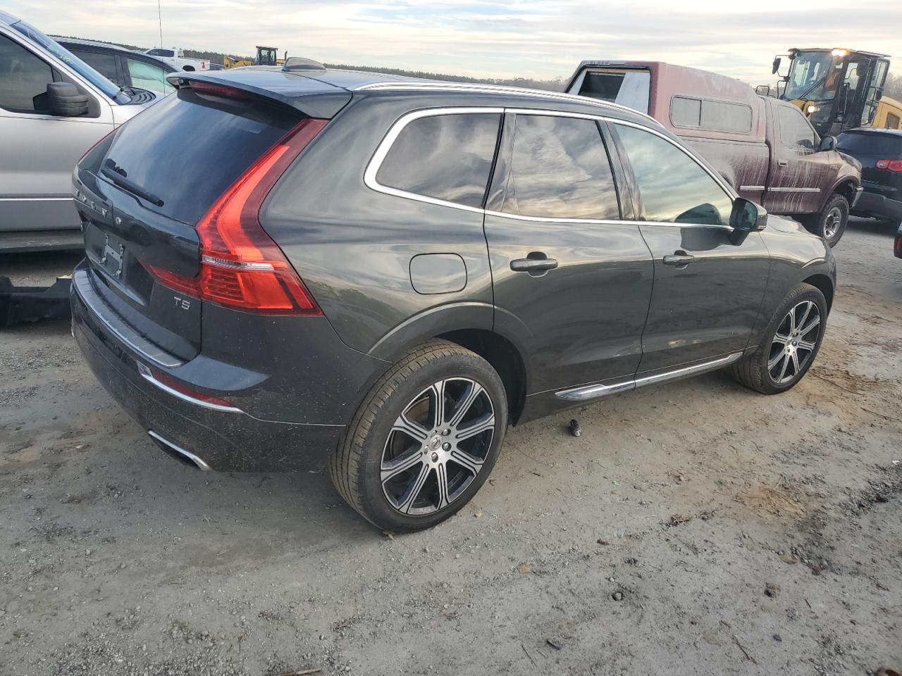 2021 Volvo XC60 VIN YV4102DL2M1733653 Copart auction photo, water/flood damage thumbnail 3