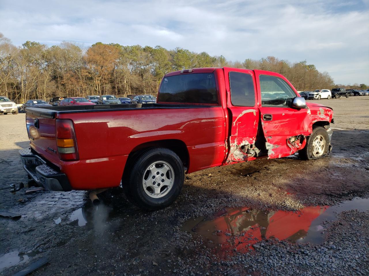 2002 Chevrolet Silverado VIN 2GCEC19VX21349076 Copart auction photo, side / front end damage thumbnail 3