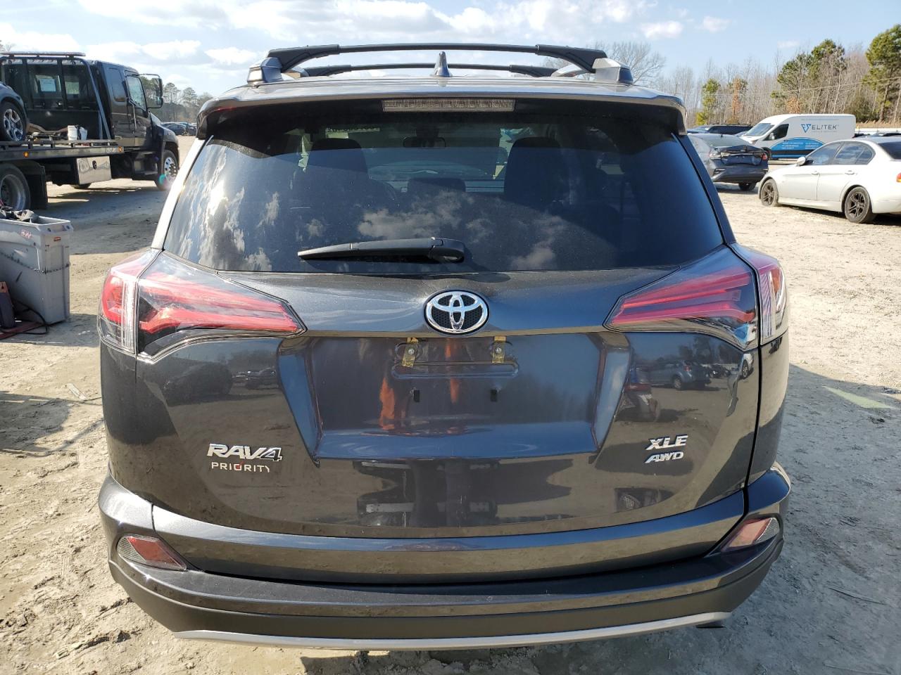 2018 Toyota RAV 4 VIN 2T3RFREV3JW848384 Copart auction photo, side damage thumbnail 6