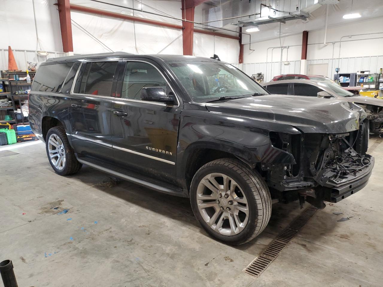 2016 Chevrolet Suburban VIN 1GNSKHKC7GR275726 Copart auction photo, front end damage thumbnail 4