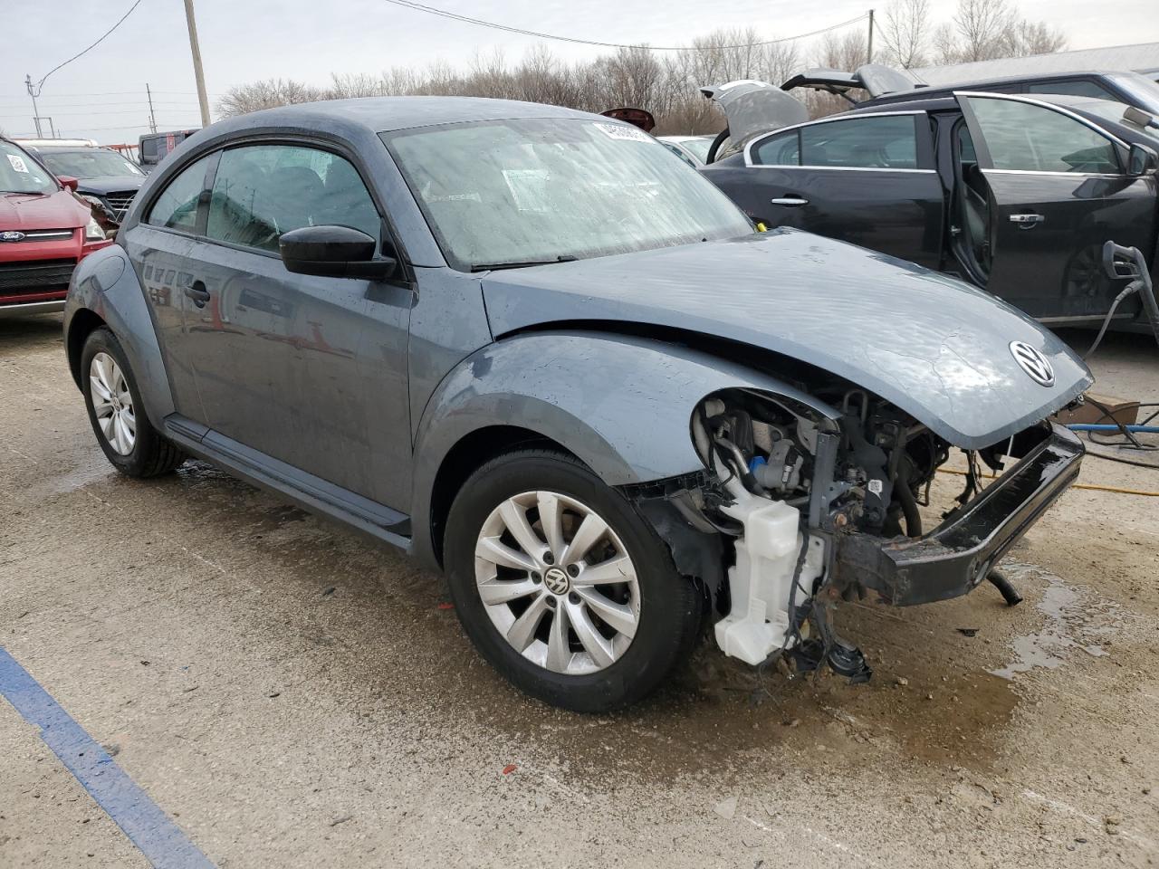 2013 Volkswagen Beetle VIN 3VWFP7AT5DM654189 Copart auction photo, front end / top/roof damage thumbnail 4