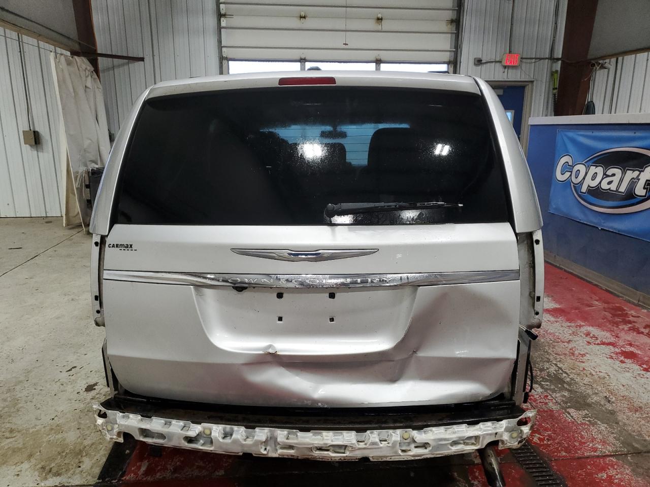 2011 Chrysler Town & Country VIN 2A4RR8DG6BR705150 Copart auction photo, rear end damage thumbnail 6