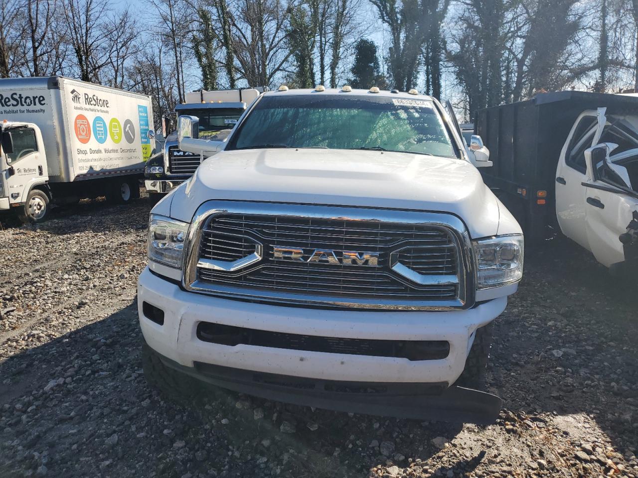 2017 RAM 3500 VIN 3C63RRGL3HG662032 Copart auction photo, all over damage thumbnail 5