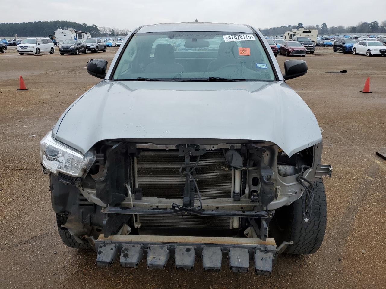 2017 Toyota Tacoma VIN 5TFRX5GN6HX077489 Copart auction photo, front end / side damage thumbnail 5